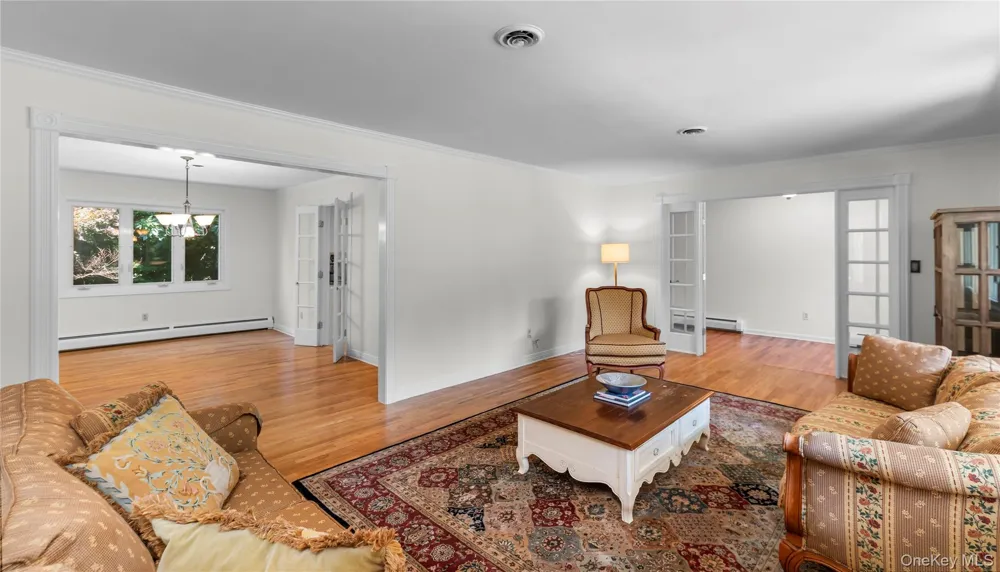 12 Sickletown Road Pearl River, NY 10965
