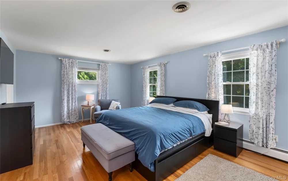 12 Sickletown Road Pearl River, NY 10965