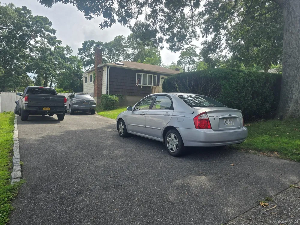 20 Birch Avenue Farmingville, NY 11738