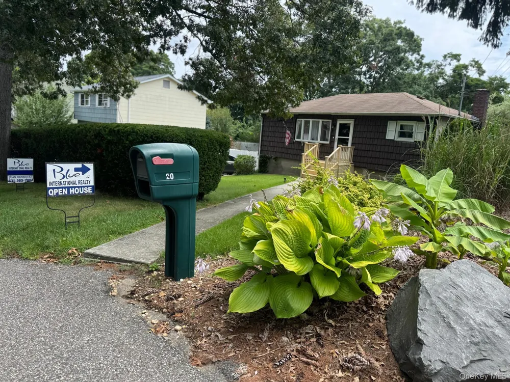 20 Birch Avenue Farmingville, NY 11738