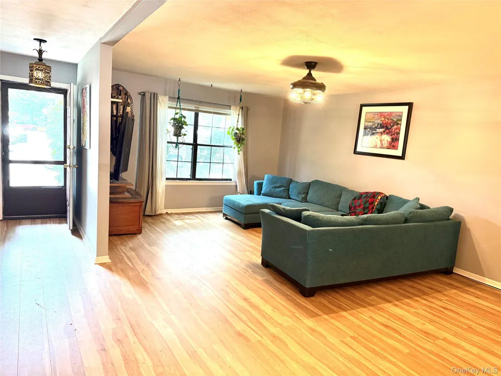 164 Somerset Drive Suffern, NY 10901