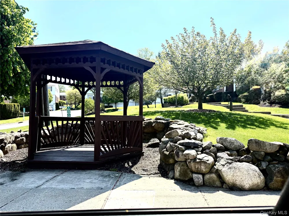 164 Somerset Drive Suffern, NY 10901