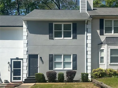 1016 Kennesborough Road NW
