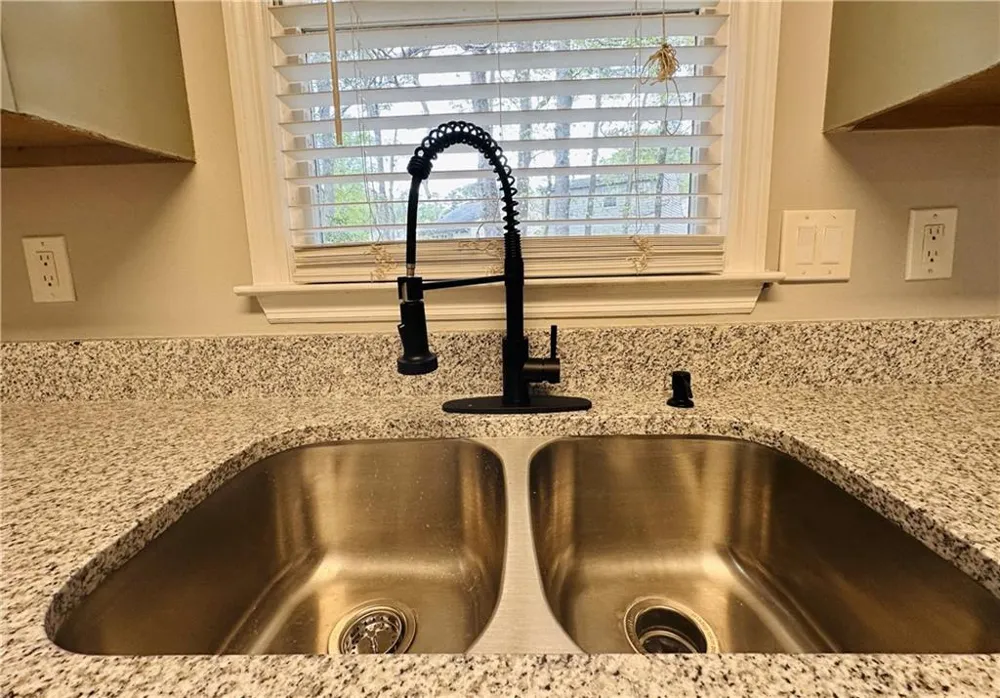 1016 Kennesborough Road NW Kennesaw, GA 30144
