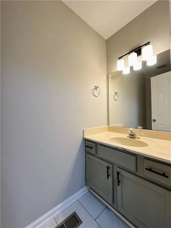 1016 Kennesborough Road NW Kennesaw, GA 30144