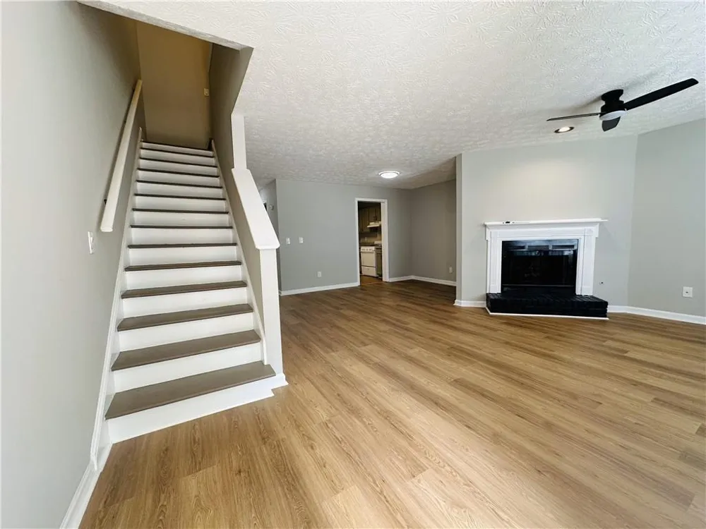 1016 Kennesborough Road NW Kennesaw, GA 30144