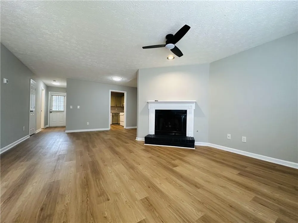1016 Kennesborough Road NW Kennesaw, GA 30144