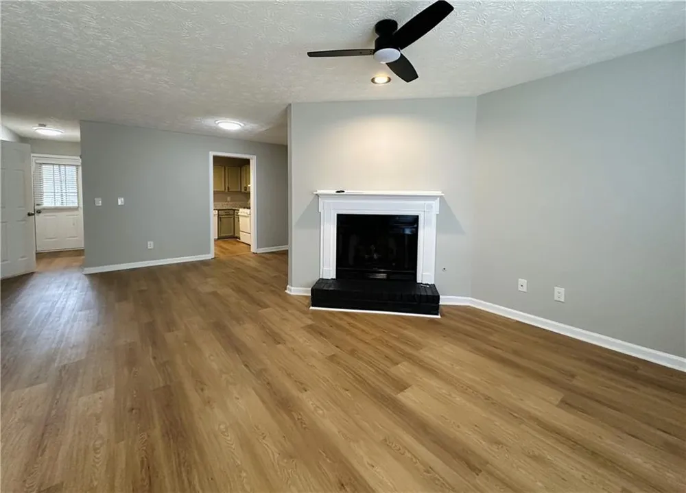 1016 Kennesborough Road NW Kennesaw, GA 30144