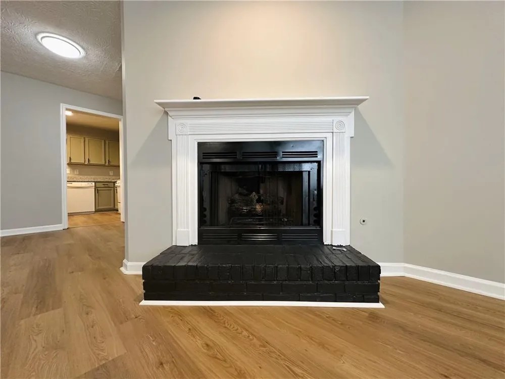 1016 Kennesborough Road NW Kennesaw, GA 30144