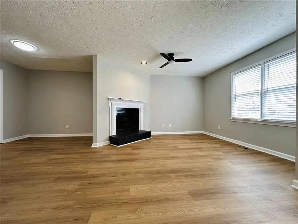 1016 Kennesborough Road NW Kennesaw, GA 30144