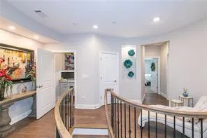 121 Via Roma Woodstock, GA 30188
