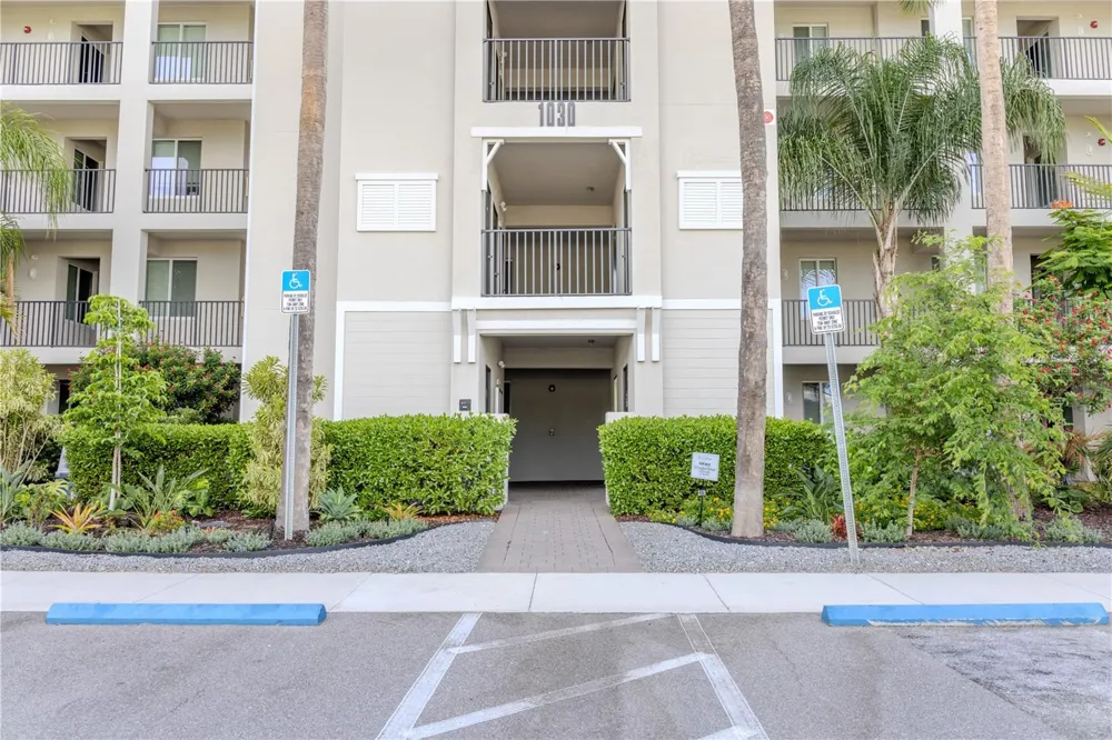 1030 TIDEWATER SHORES LOOP #104 Bradenton, FL 34208