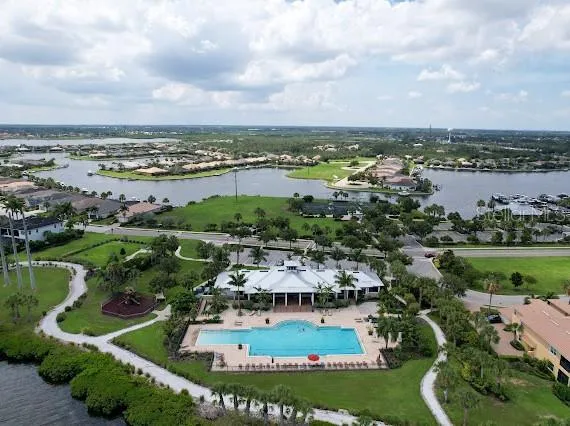 1030 TIDEWATER SHORES LOOP #104 Bradenton, FL 34208