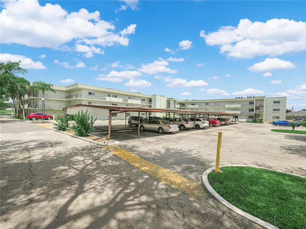 1130 LAKE PARKER AVENUE #A301 Lakeland, FL 33805
