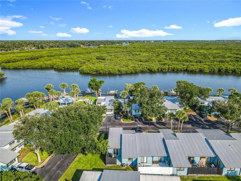85 HEATHER POINT COURT #850 New Smyrna Beach, FL 32169