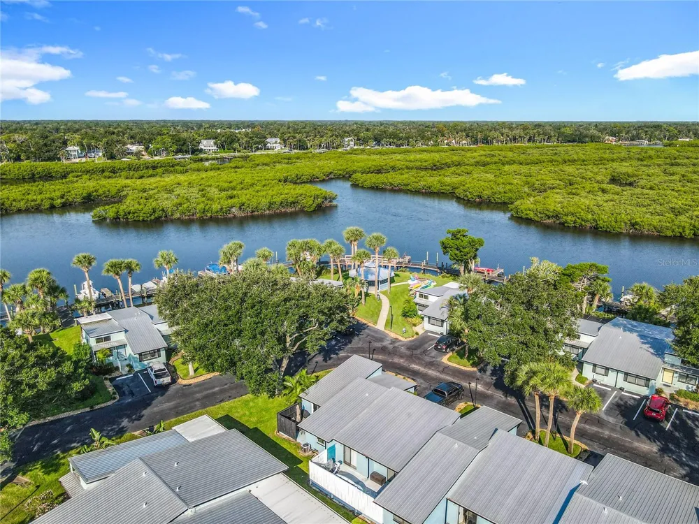 85 HEATHER POINT COURT #850 New Smyrna Beach, FL 32169