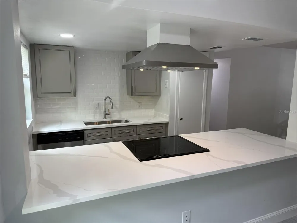726 EDGEWATER DRIVE #2 Orlando, FL 32804
