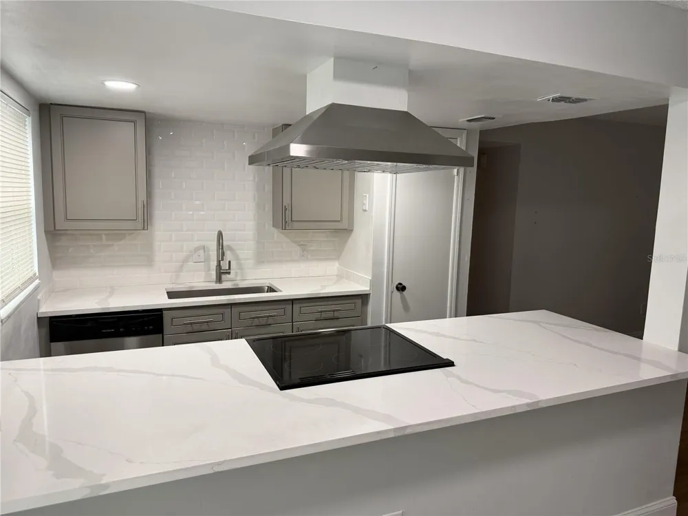 726 EDGEWATER DRIVE #2 Orlando, FL 32804