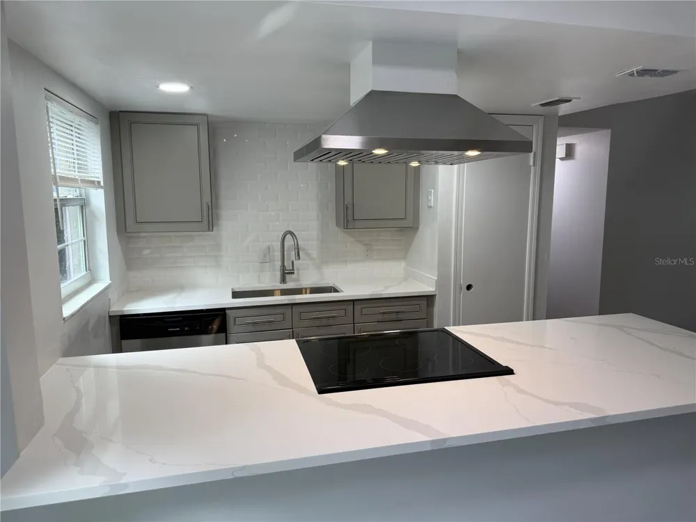 726 EDGEWATER DRIVE #2 Orlando, FL 32804