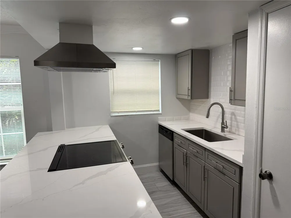 726 EDGEWATER DRIVE #2 Orlando, FL 32804
