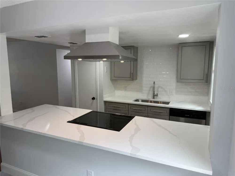 726 EDGEWATER DRIVE #2 Orlando, FL 32804