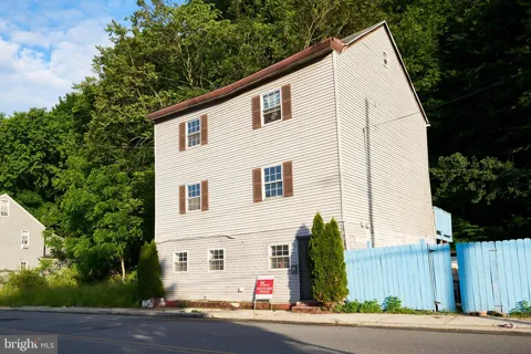 255 PEACOCK STREET