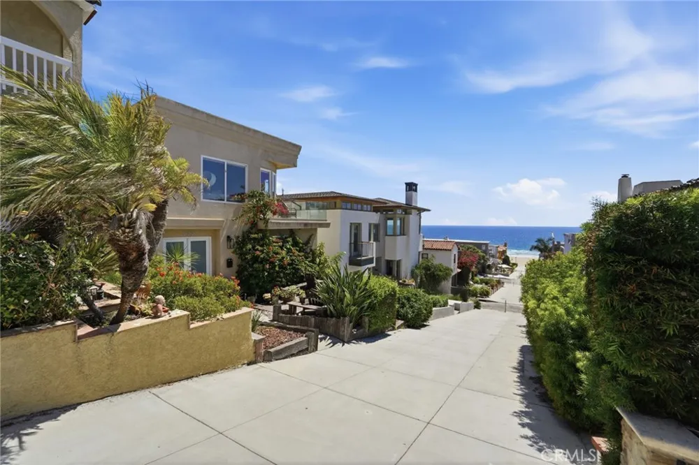 222 24th Street Manhattan Beach, CA 90266