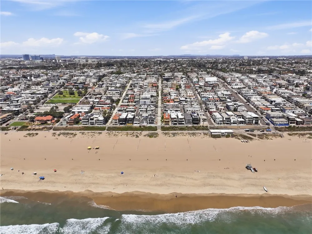 222 24th Street Manhattan Beach, CA 90266