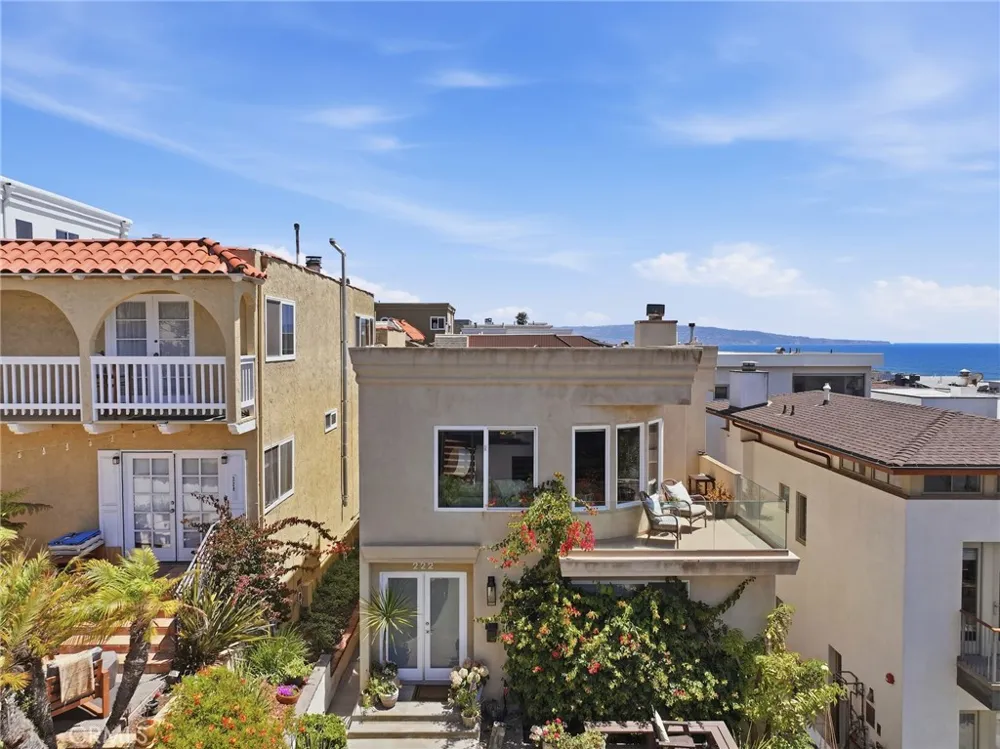 222 24th Street Manhattan Beach, CA 90266