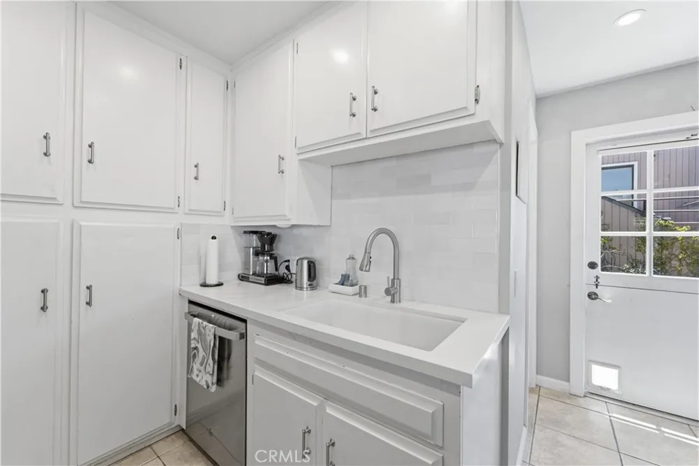 222 24th Street Manhattan Beach, CA 90266
