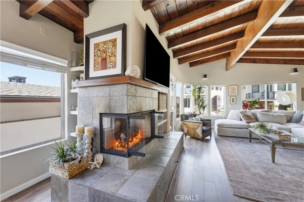 222 24th Street Manhattan Beach, CA 90266