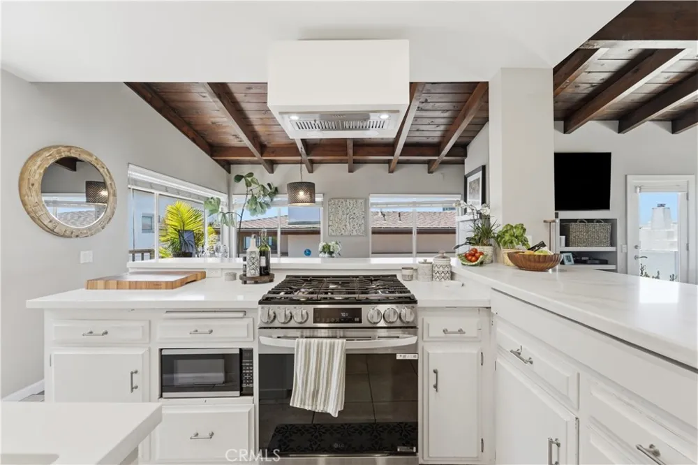 222 24th Street Manhattan Beach, CA 90266