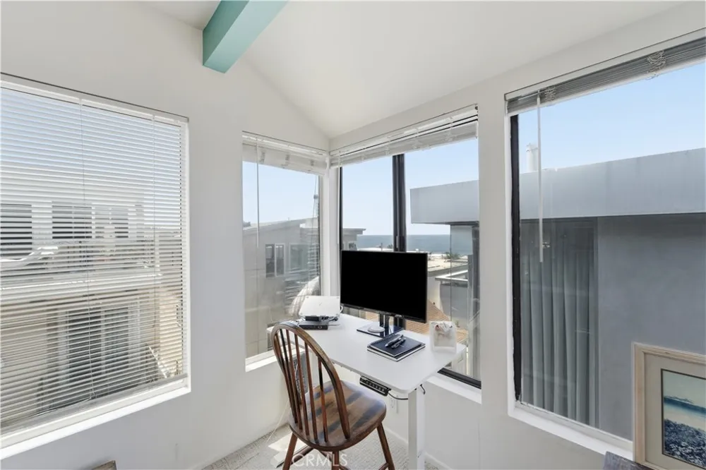 222 24th Street Manhattan Beach, CA 90266