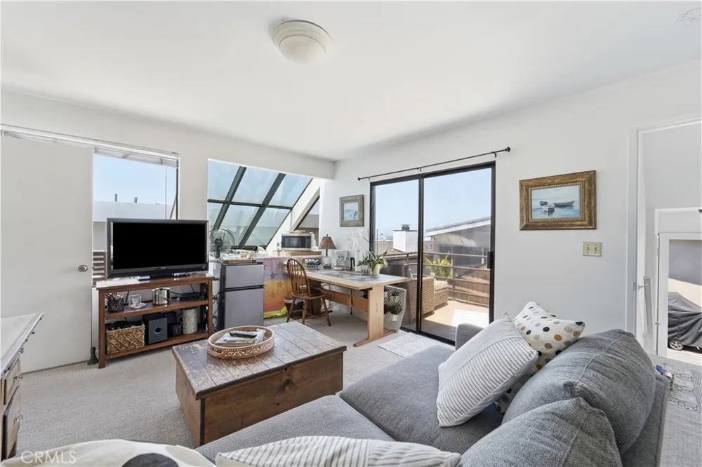 222 24th Street Manhattan Beach, CA 90266