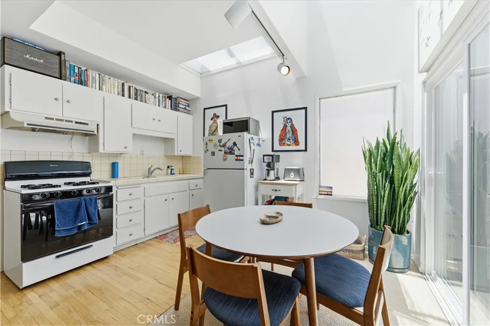 222 24th Street Manhattan Beach, CA 90266