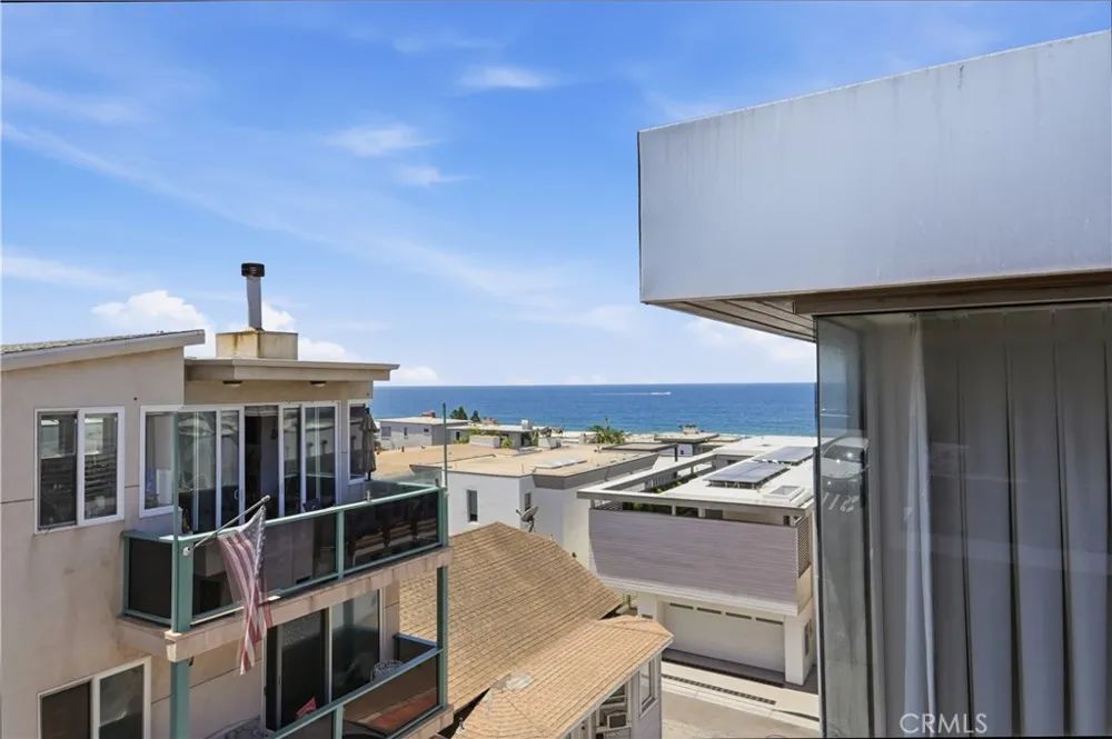 222 24th Street Manhattan Beach, CA 90266
