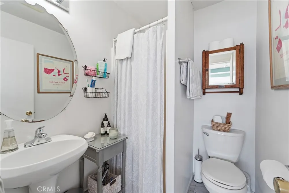 222 24th Street Manhattan Beach, CA 90266