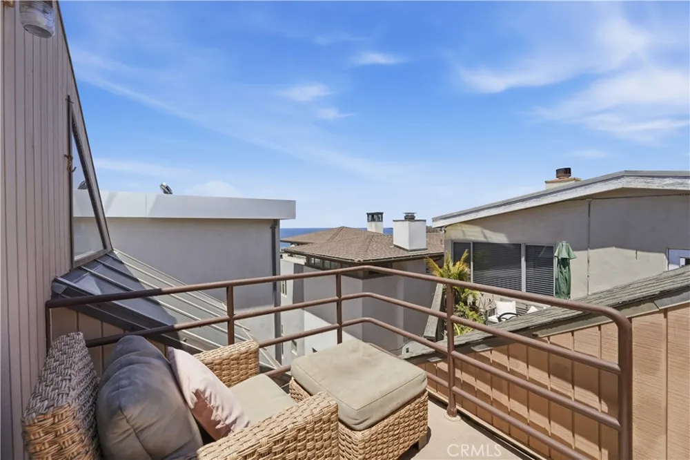 222 24th Street Manhattan Beach, CA 90266