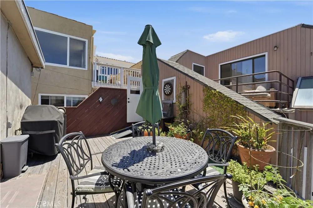 222 24th Street Manhattan Beach, CA 90266