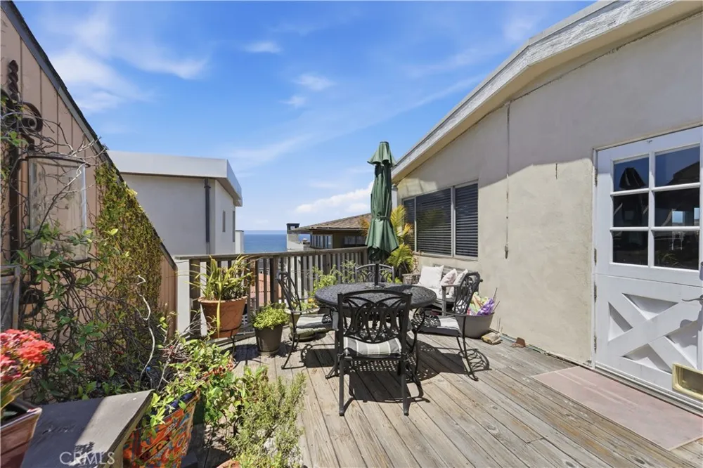 222 24th Street Manhattan Beach, CA 90266