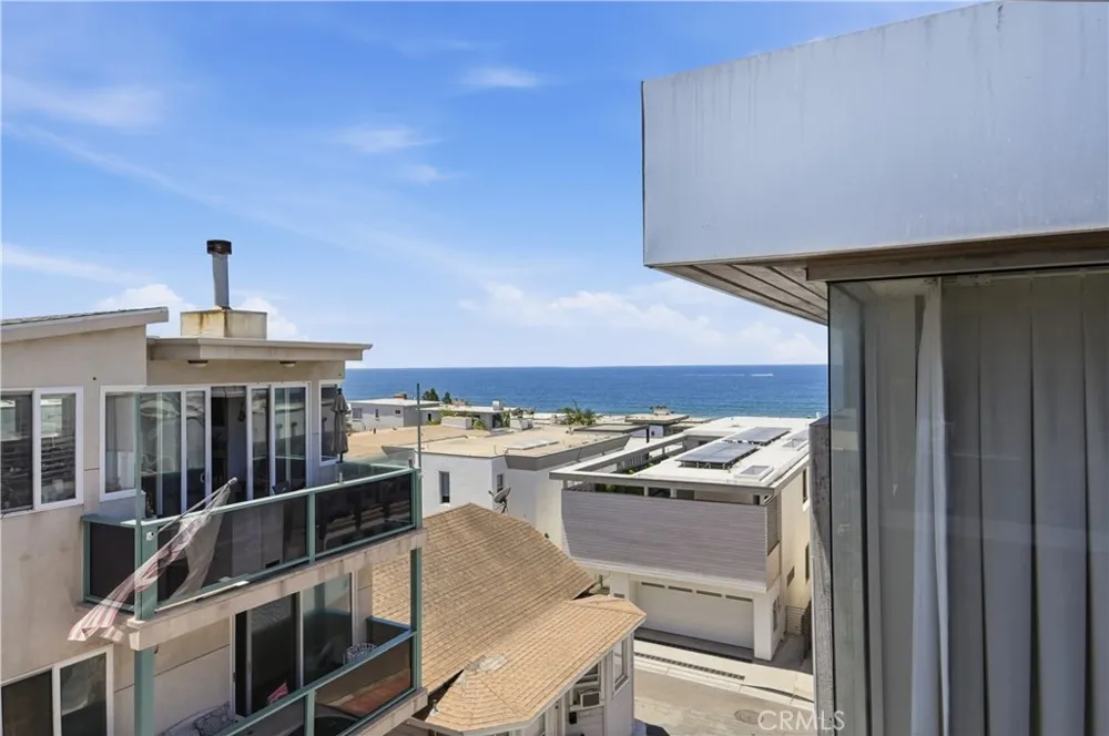 222 24th Street Manhattan Beach, CA 90266