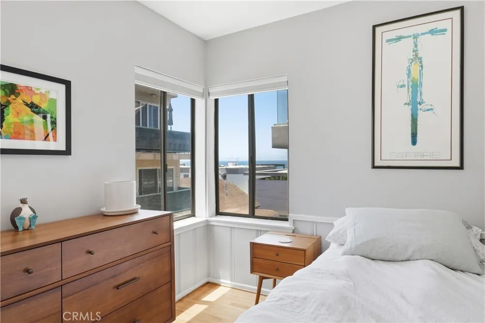 222 24th Street Manhattan Beach, CA 90266