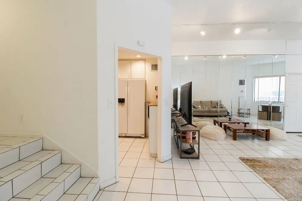 108 HARMON COVE TOWER Secaucus, NJ 07094