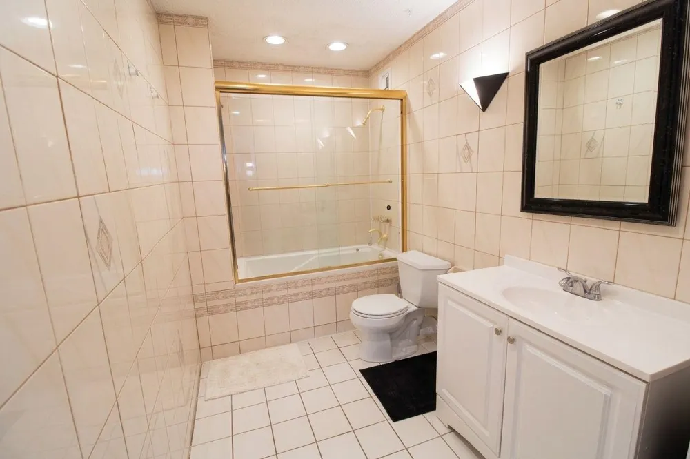 108 HARMON COVE TOWER Secaucus, NJ 07094