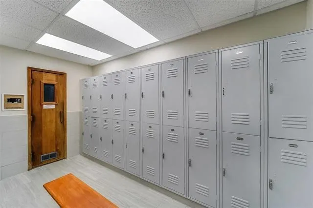108 HARMON COVE TOWER Secaucus, NJ 07094