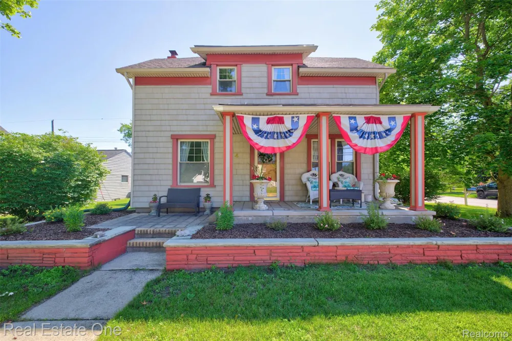 4 Church Street Brandon Charter Township, MI 48462