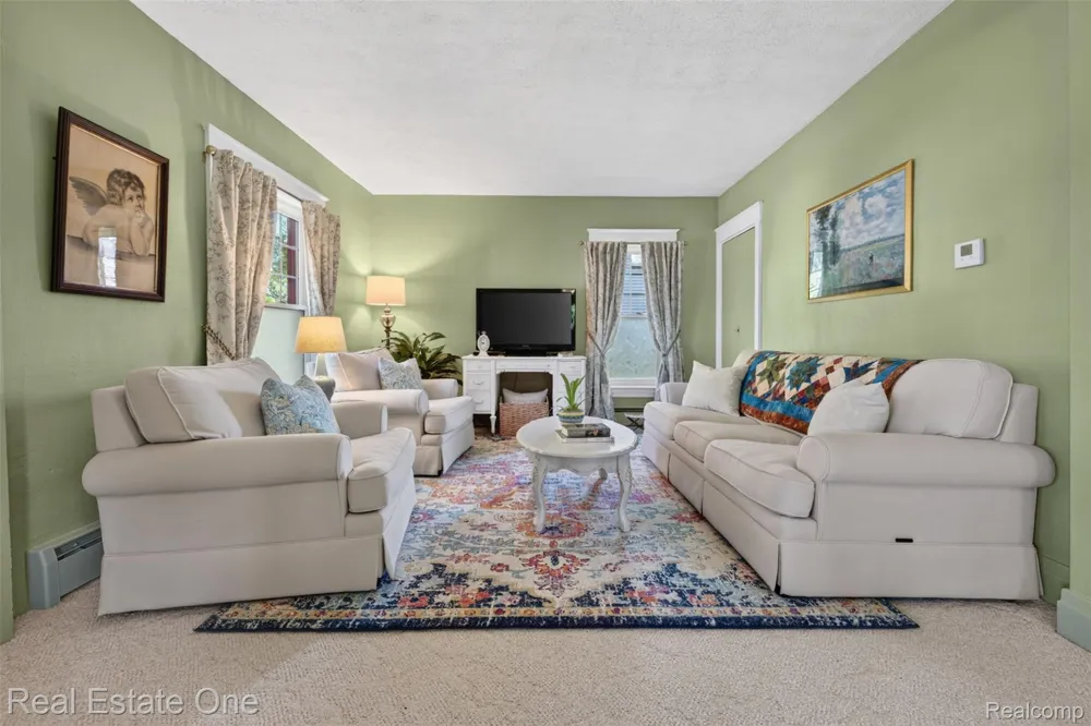 4 Church Street Brandon Charter Township, MI 48462