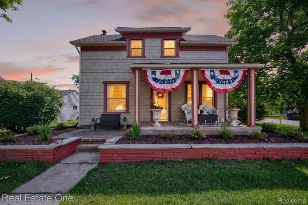 4 Church Street Brandon Charter Township, MI 48462