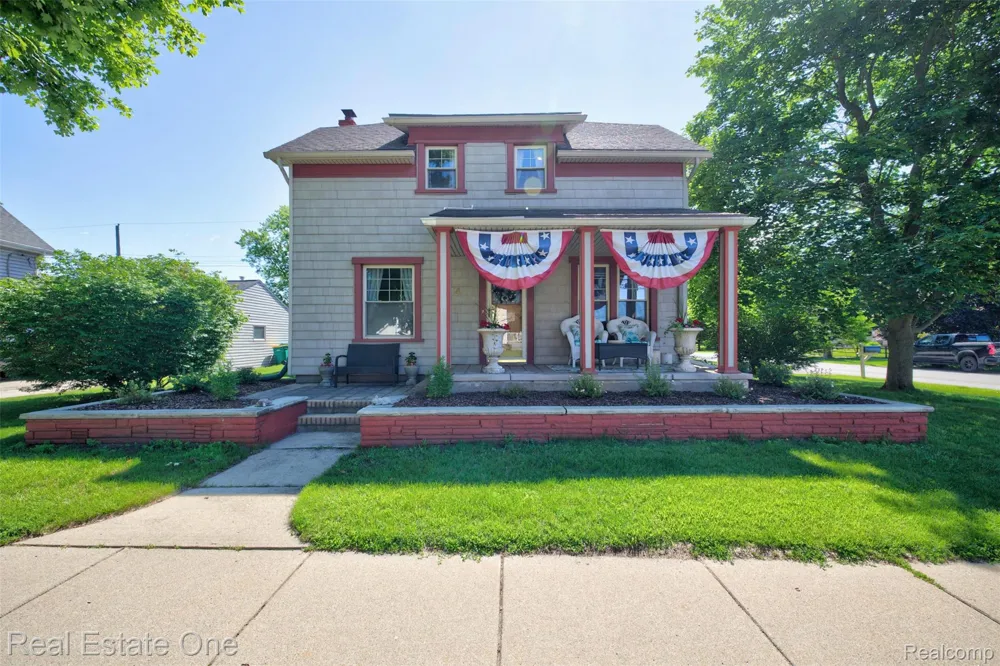 4 Church Street Brandon Charter Township, MI 48462