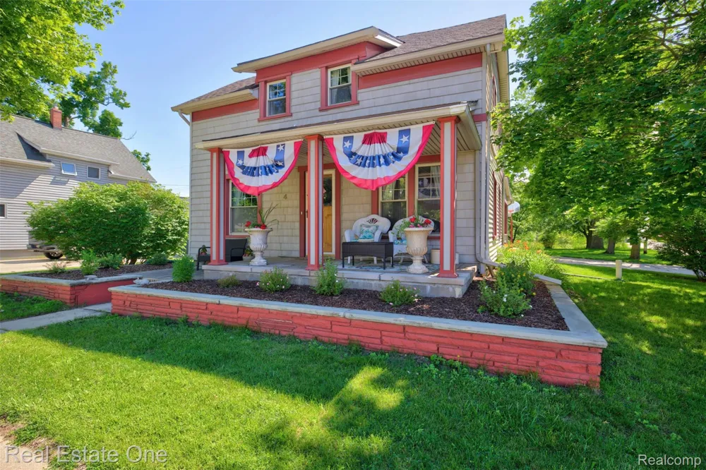 4 Church Street Brandon Charter Township, MI 48462